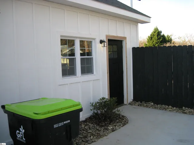 $1,099 | 1 Bollinger Street, Unit B, Pelzer, SC 29669