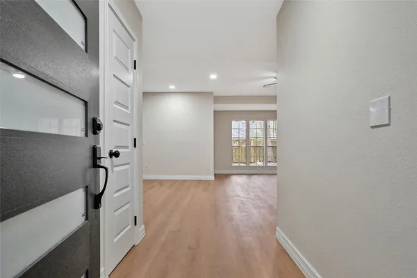 $425,000 | 3 Still Corner Place, Spring, TX 77381