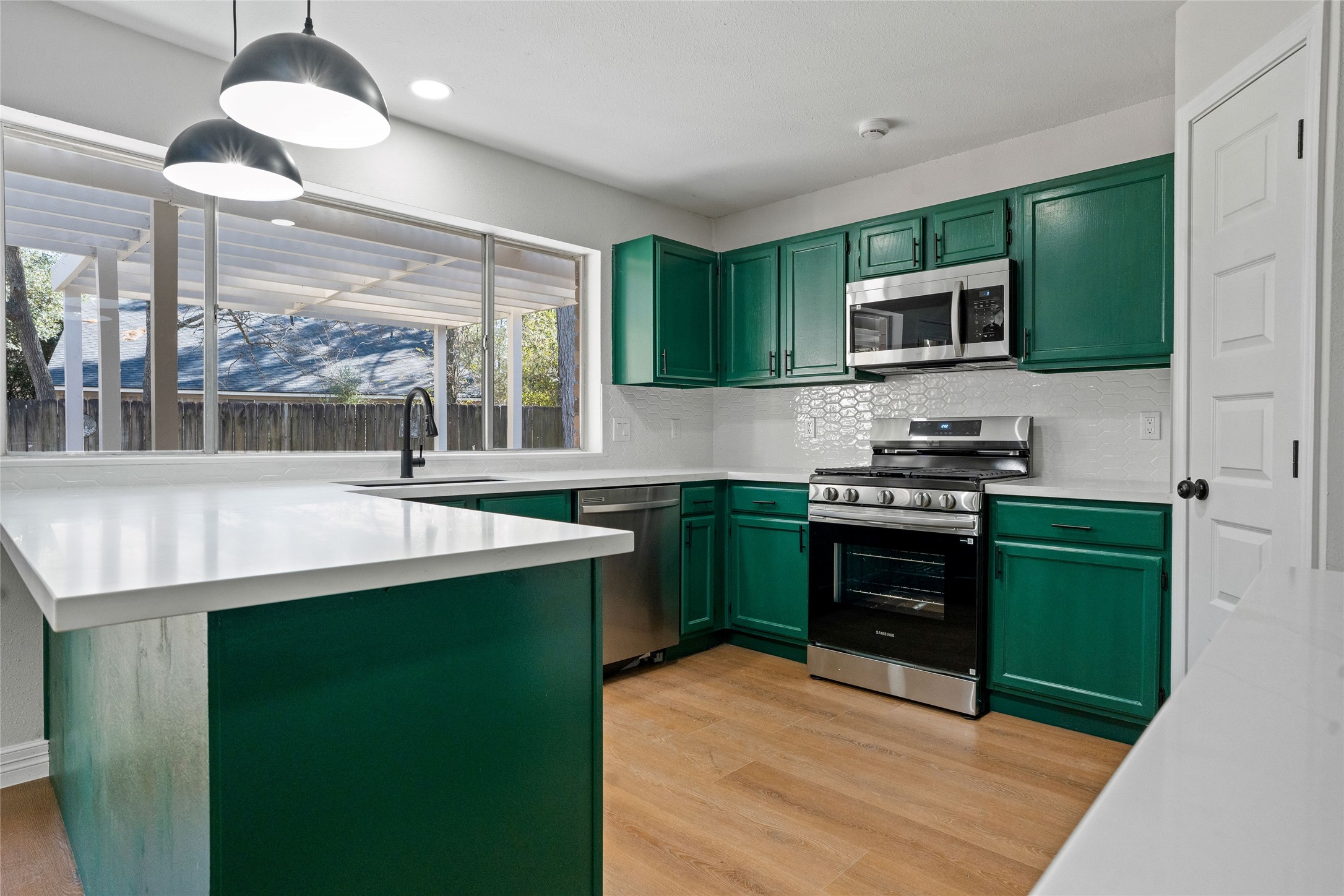 3 Still Corner Place Spring, TX 77381 - Photo 2 of 41