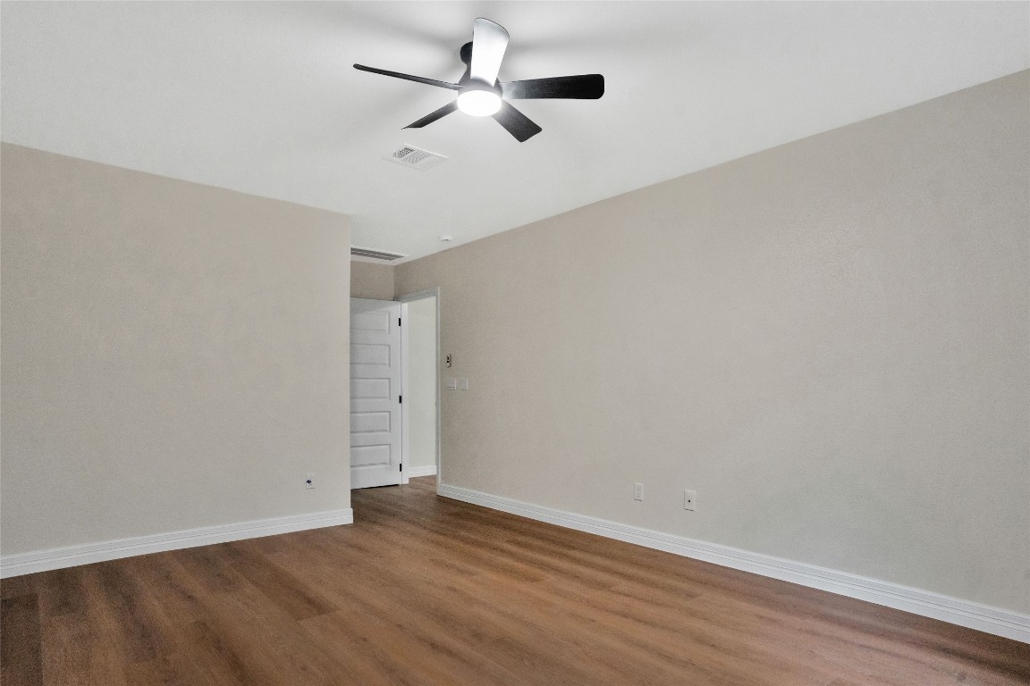 3 Still Corner Place Spring, TX 77381 - Photo 5 of 42