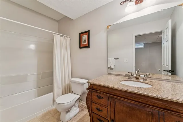 $620,000 | 7702 West 145th Terrace, Overland Park, KS 66223