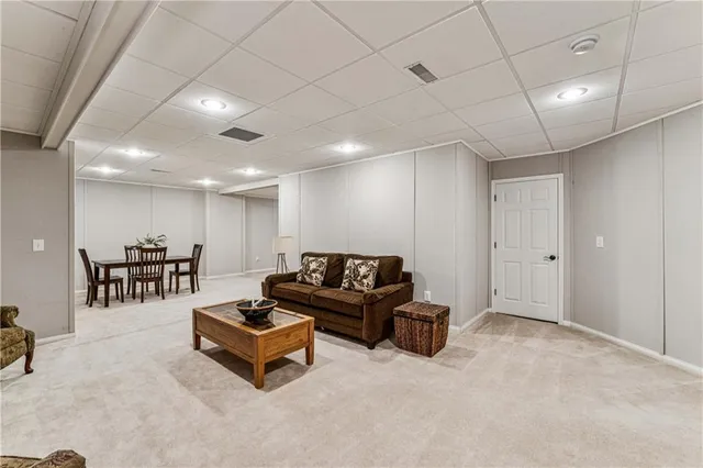 $620,000 | 7702 West 145th Terrace, Overland Park, KS 66223