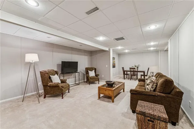 $620,000 | 7702 West 145th Terrace, Overland Park, KS 66223