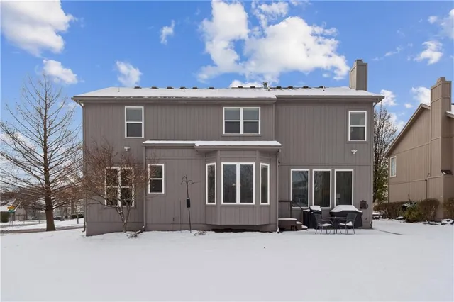 $620,000 | 7702 West 145th Terrace, Overland Park, KS 66223