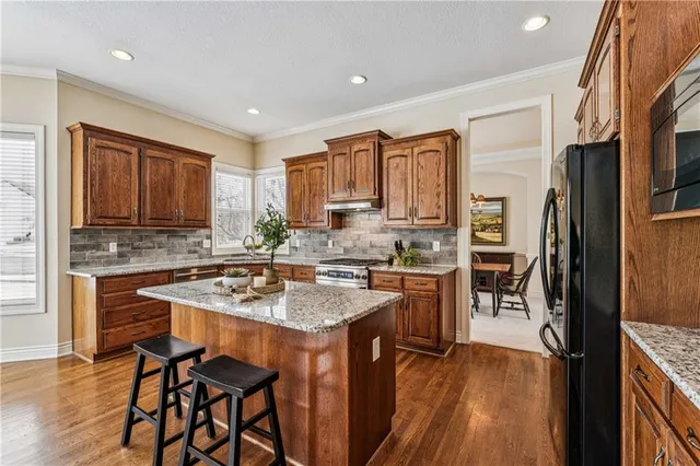 $620,000 | 7702 West 145th Terrace, Overland Park, KS 66223