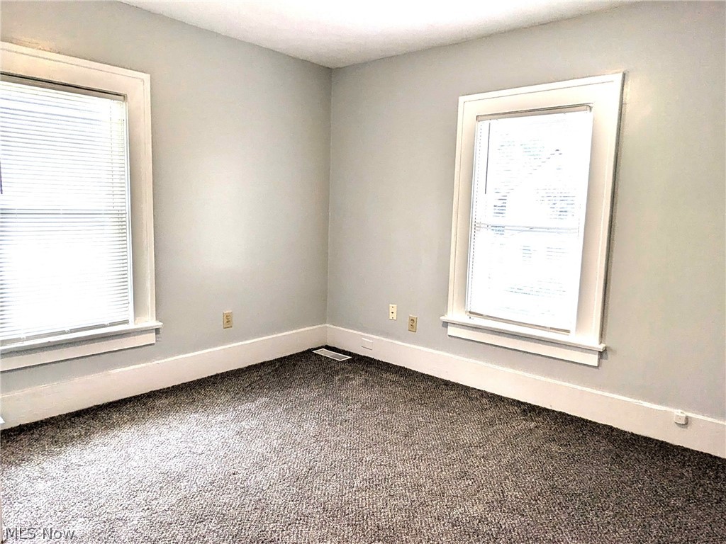 876 Avon Street Akron, OH 44310 - Photo 15 of 33