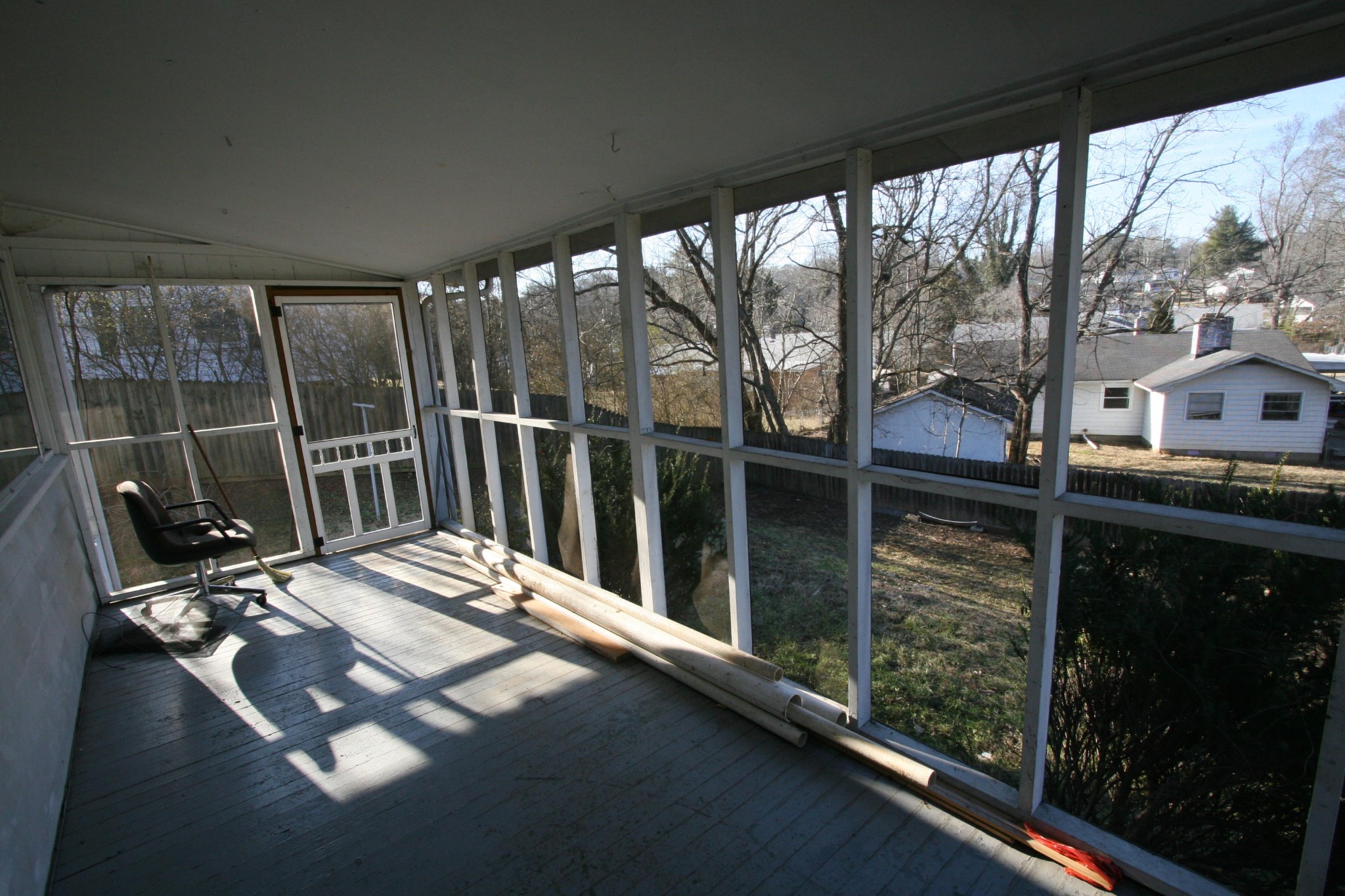 116 East Pasadena Road Oak Ridge, TN 37830 - Photo 7 of 30 a view of balcony and patio
