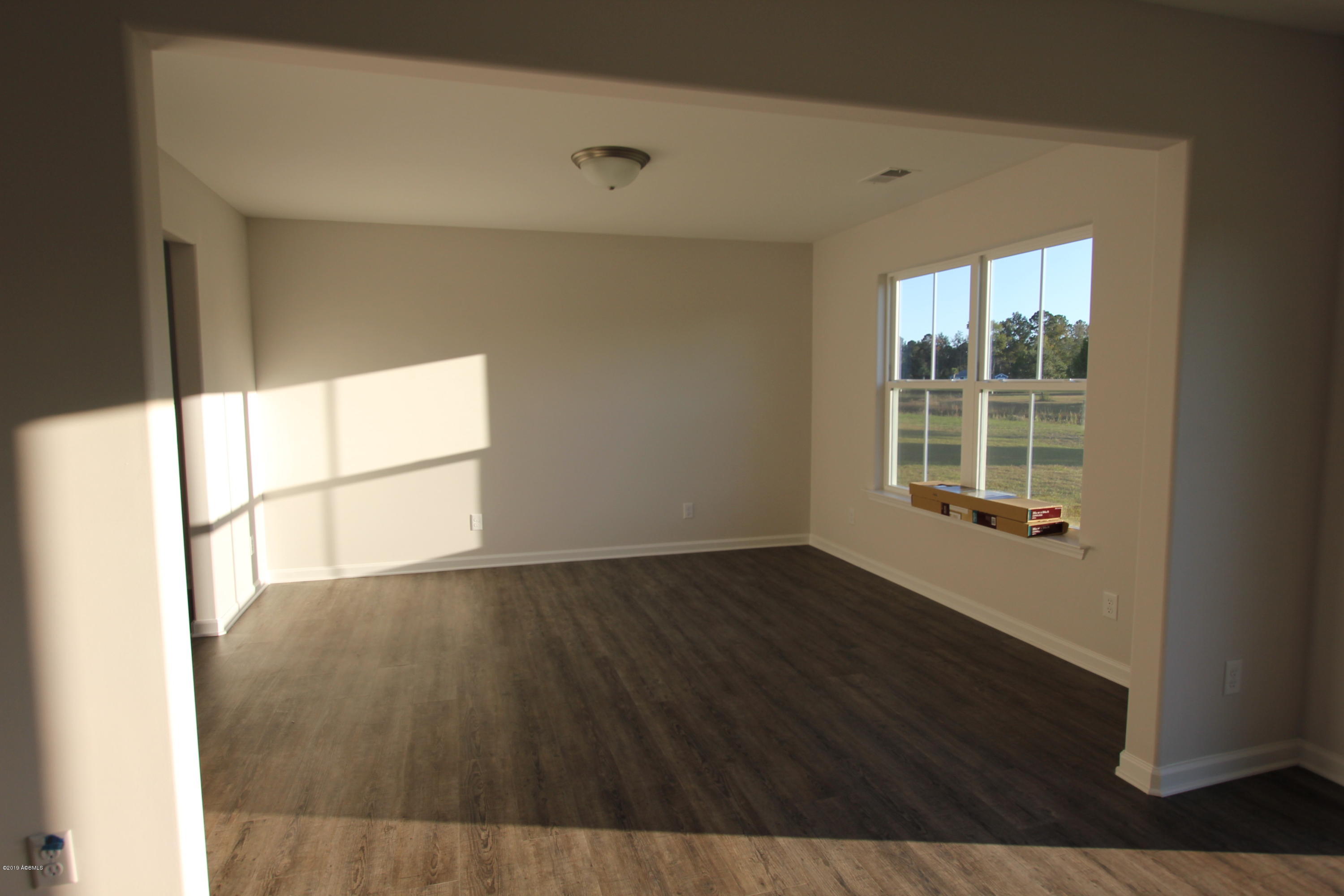 440 Ridgeland Lakes Drive Ridgeland, SC 29936 - Photo 5 of 17 IMG_7394