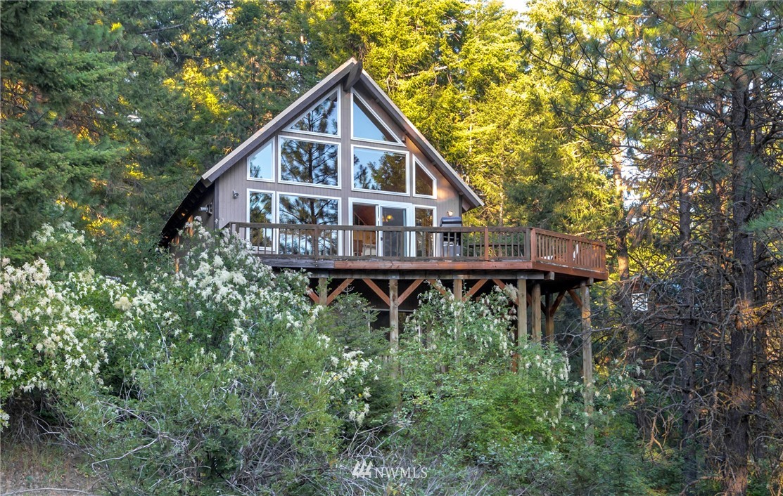 151 Tom Write Road Ronald, WA 98940 - Photo 1 of 25 Gallery Image 1