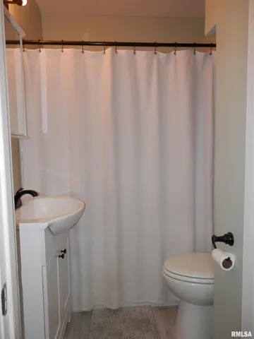 $89,900 | 1828 Baird Avenue, Galesburg, IL 61401