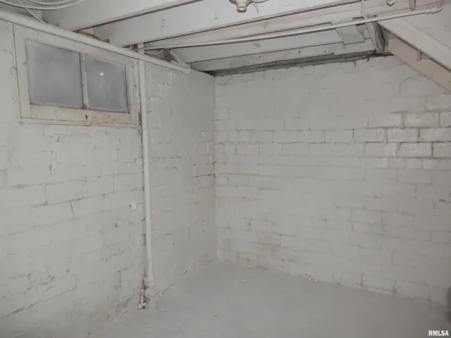 $89,900 | 1828 Baird Avenue, Galesburg, IL 61401