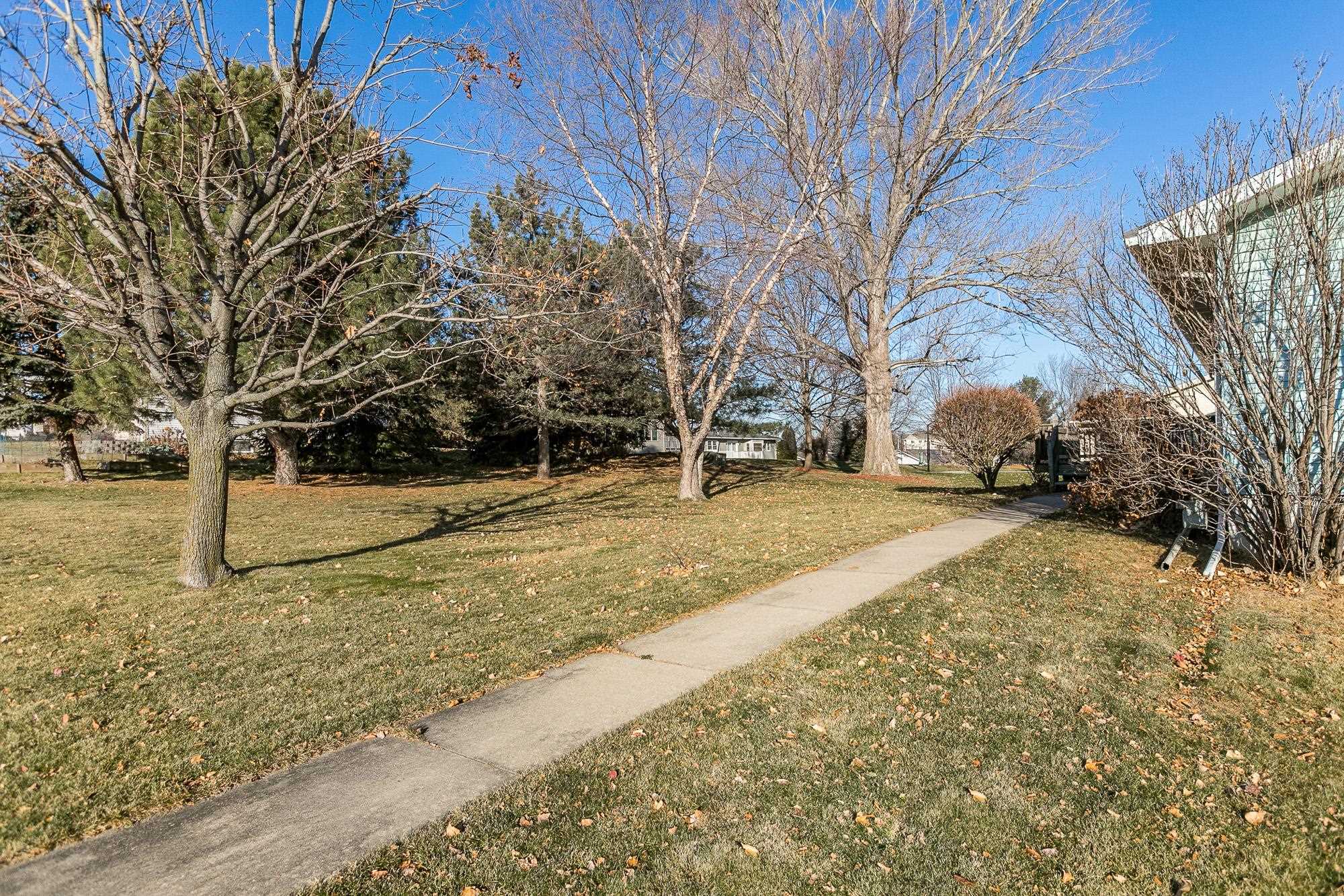 2109 Yorktown Road Dubuque, IA 52002 - Photo 31 of 31 Gallery Image 31