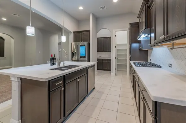 $2,750 | 100 Orange Mimosa Ln., Leander, TX 78641