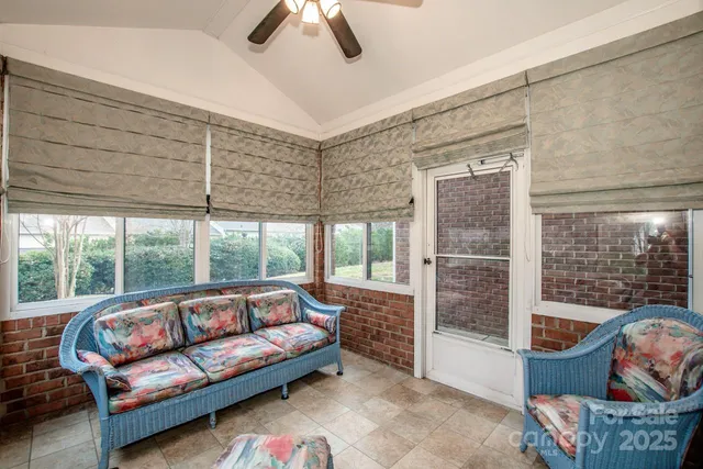 $325,000 | 8320 Highland Glen Drive, Charlotte, NC 28269