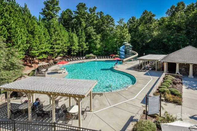 $325,000 | 8320 Highland Glen Drive, Charlotte, NC 28269