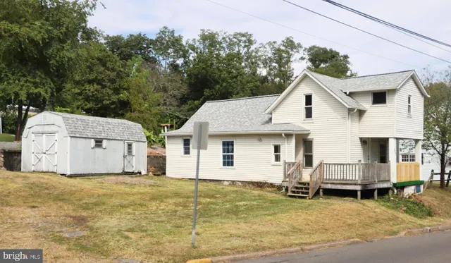 $94,000 | 534 Pottsville Street, Wiconisco, PA 17048