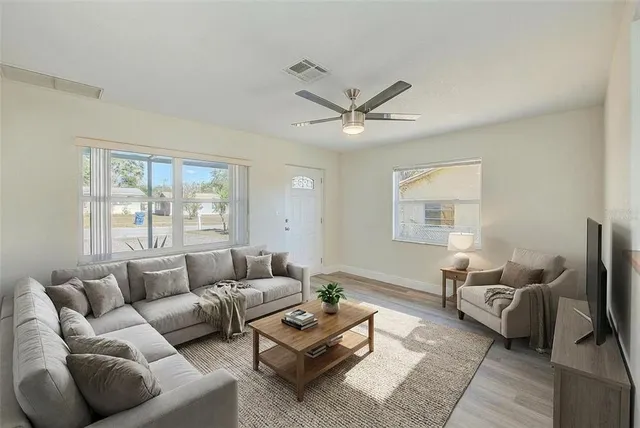 $319,900 | 715 1st Avenue Northeast, Largo, FL 33770