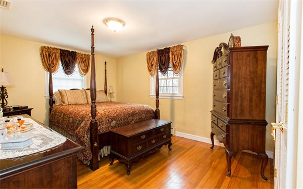 17 Stoneybrook Road Methuen, MA 01844 - Photo 13 of 20 Gallery Image 13