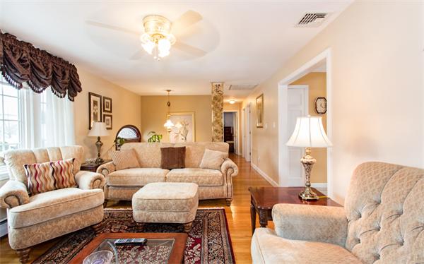 17 Stoneybrook Road Methuen, MA 01844 - Photo 6 of 20 Gallery Image 6
