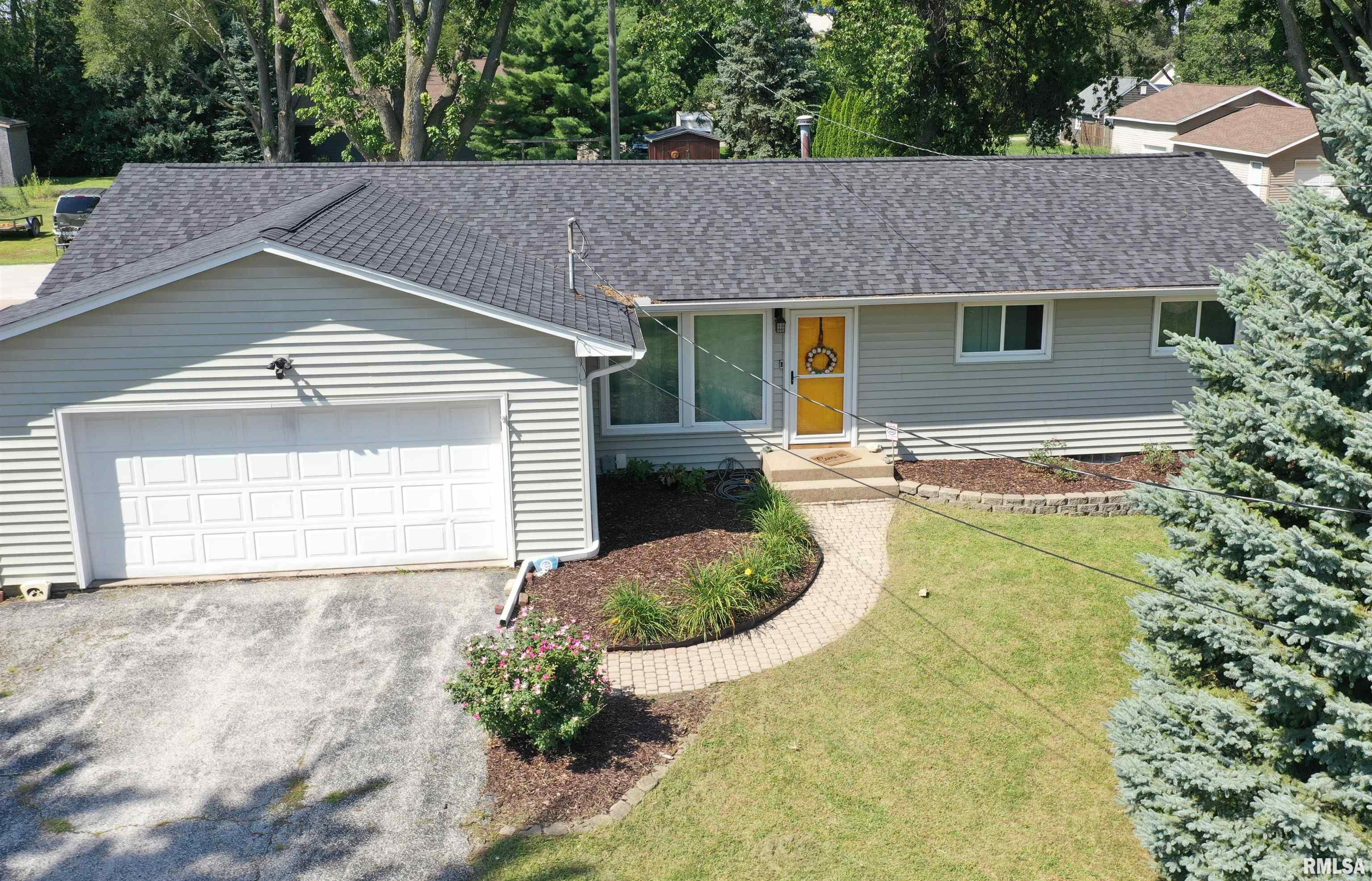 554 Belmont Road Bettendorf, IA 52722 - Photo 4 of 34 Gallery Image 4