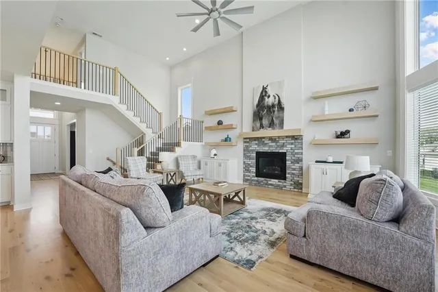 $775,000 | 1312 Northwest 107th Terrace, Kansas City, MO 64155