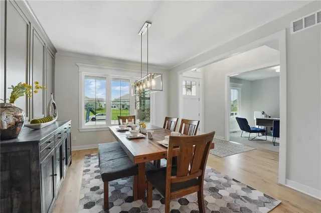 $775,000 | 1312 Northwest 107th Terrace, Kansas City, MO 64155