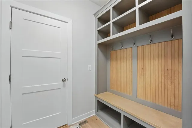 $775,000 | 1312 Northwest 107th Terrace, Kansas City, MO 64155