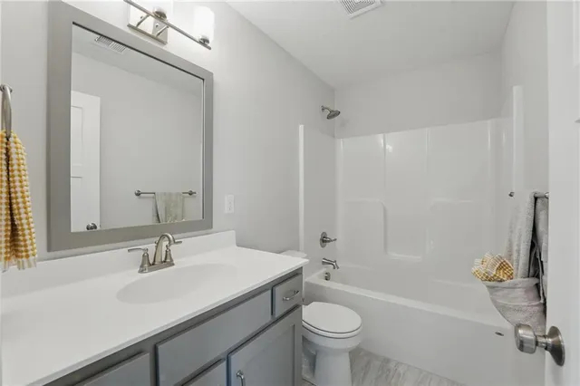 $775,000 | 1312 Northwest 107th Terrace, Kansas City, MO 64155