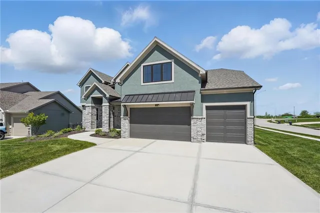 $775,000 | 1312 Northwest 107th Terrace, Kansas City, MO 64155