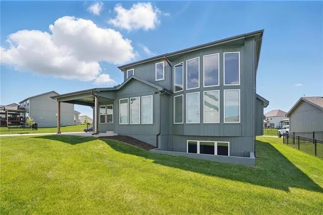 $775,000 | 1312 Northwest 107th Terrace, Kansas City, MO 64155