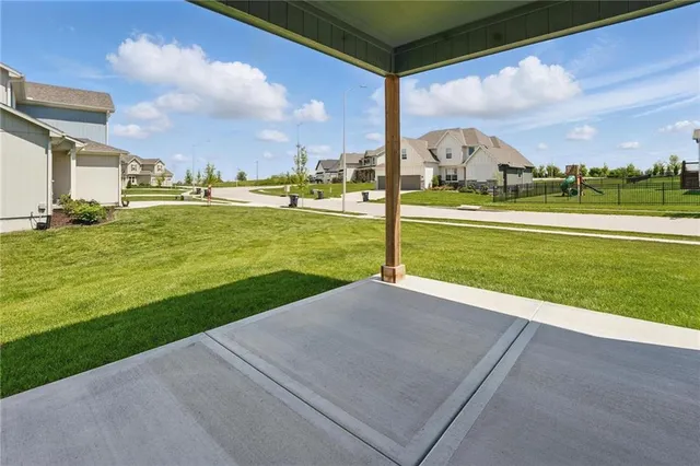 $775,000 | 1312 Northwest 107th Terrace, Kansas City, MO 64155