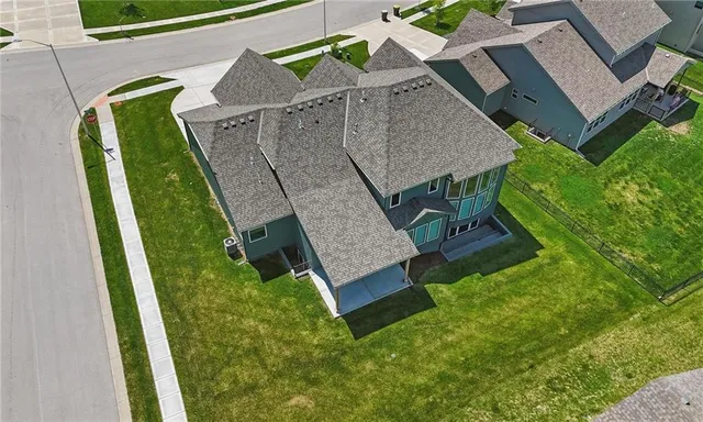 $775,000 | 1312 Northwest 107th Terrace, Kansas City, MO 64155