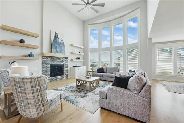 $775,000 | 1312 Northwest 107th Terrace, Kansas City, MO 64155