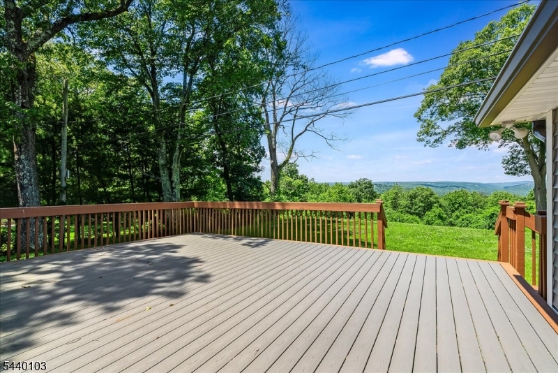 8 Sheeprock Road Kinnelon, NJ 07405 - Photo 27 of 47