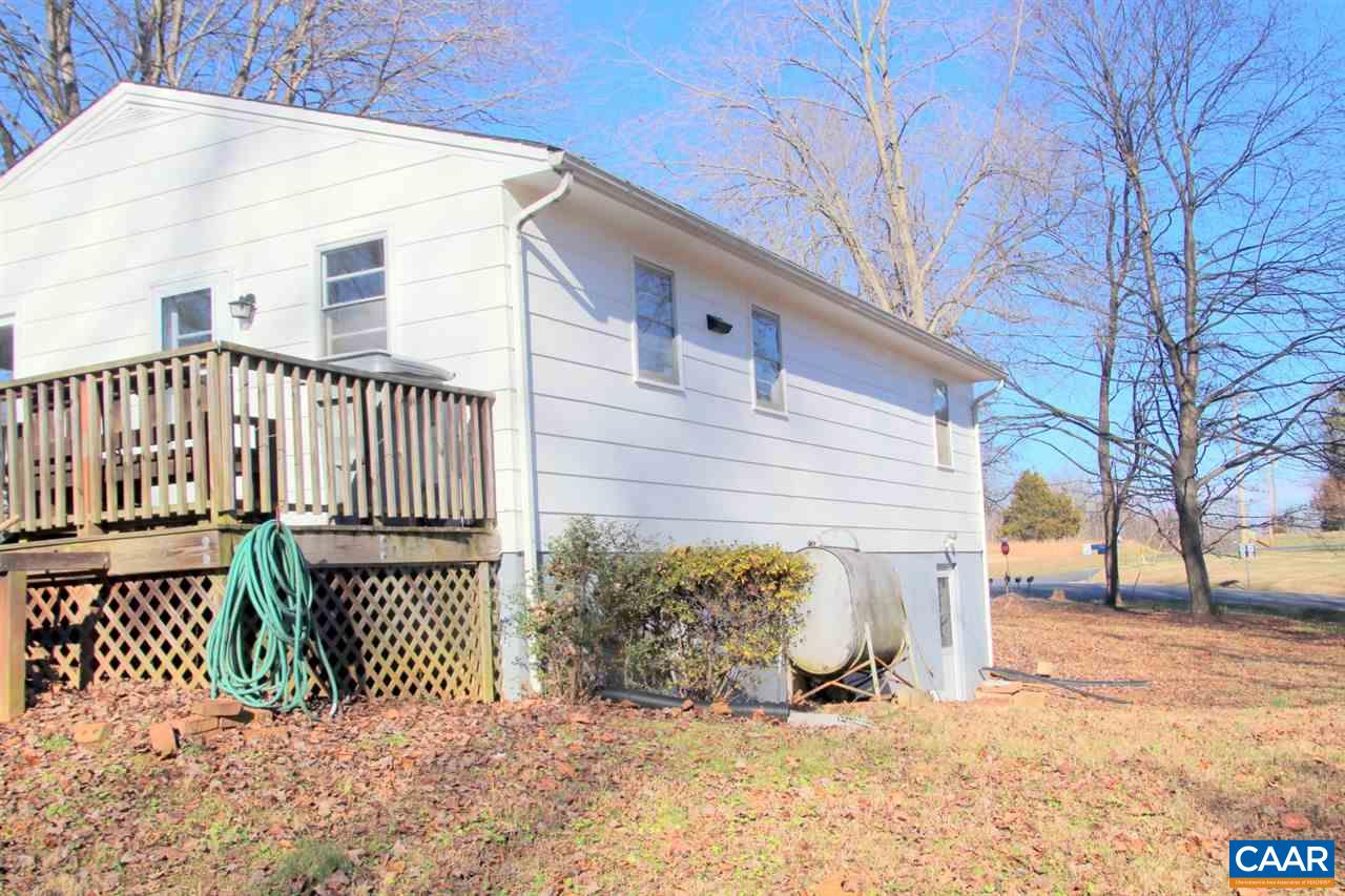 41 South Frontage Road Madison, VA 22727 - Photo 24 of 35 a front view of a house with a yard