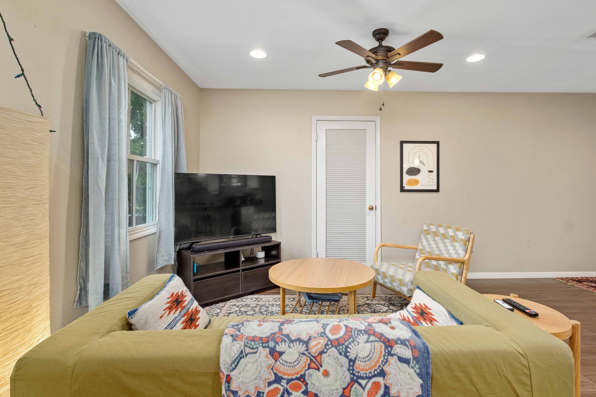 3822 Ridgelea Drive, Unit B Austin, TX 78731 - Photo 4 of 14