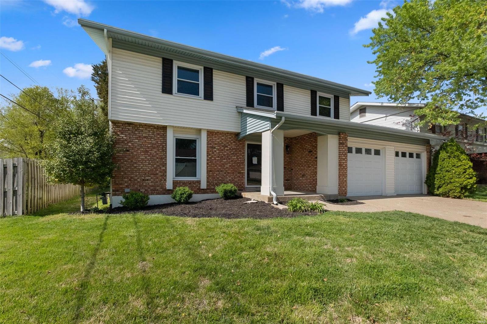 10951 Pem Road St. Louis, MO 63146 - Photo 3 of 38 Gallery Image 3
