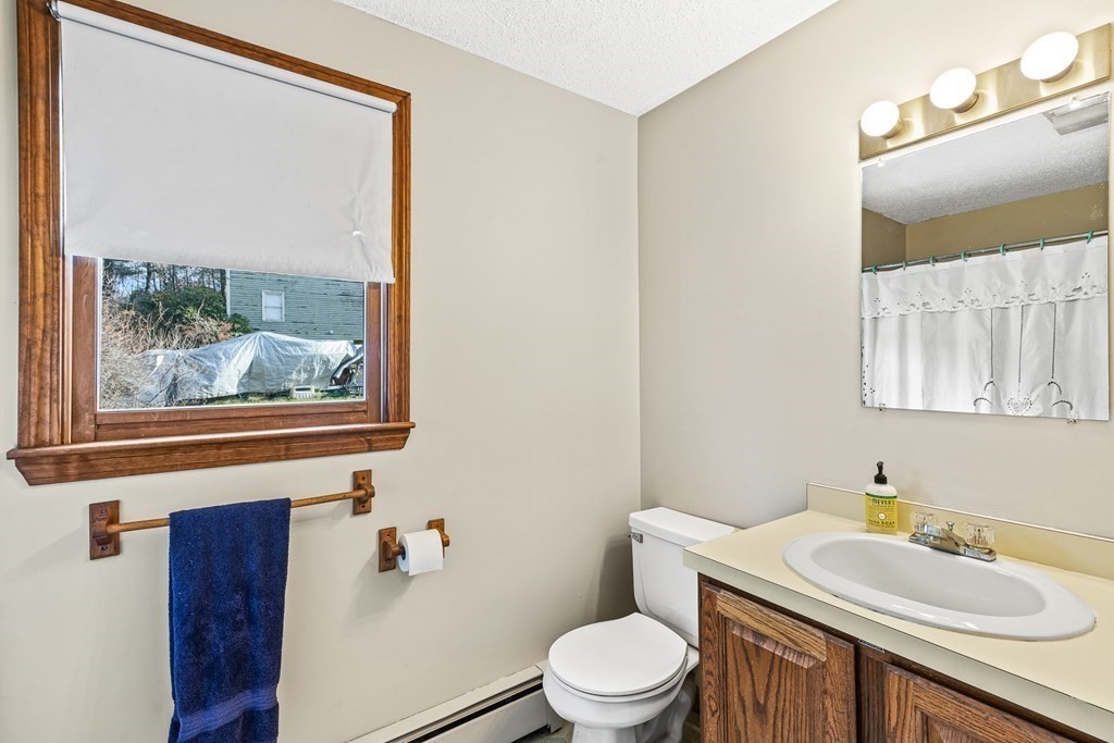 44 Concord Road Dracut, MA 01826 - Photo 19 of 40 Gallery Image 19