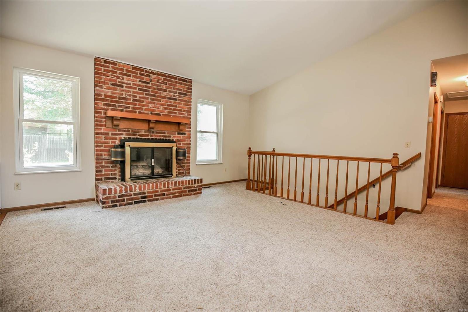 5136 Milburn Road St. Louis, MO 63129 - Photo 11 of 32 Gallery Image 11