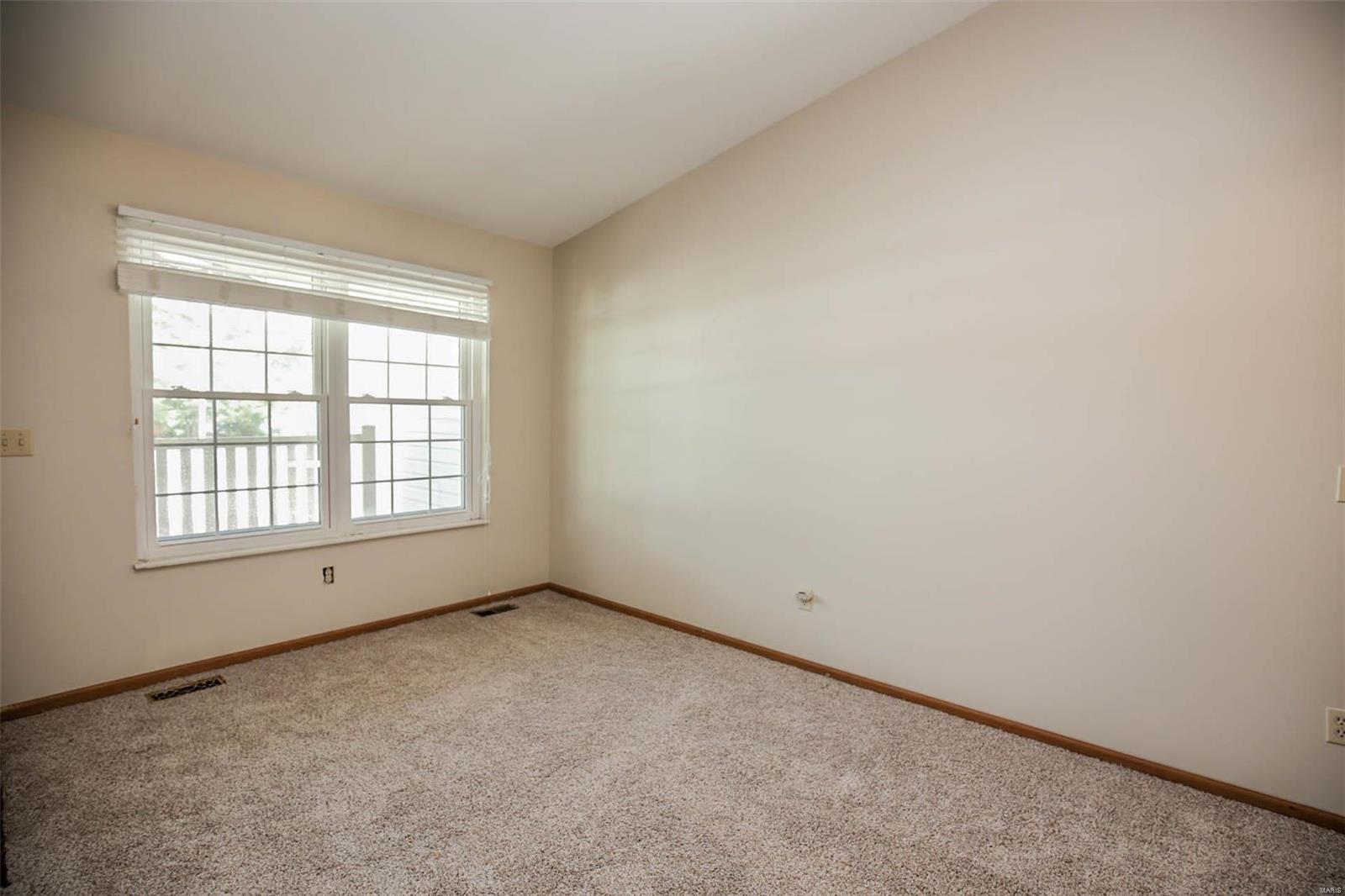 5136 Milburn Road St. Louis, MO 63129 - Photo 13 of 32 Gallery Image 13