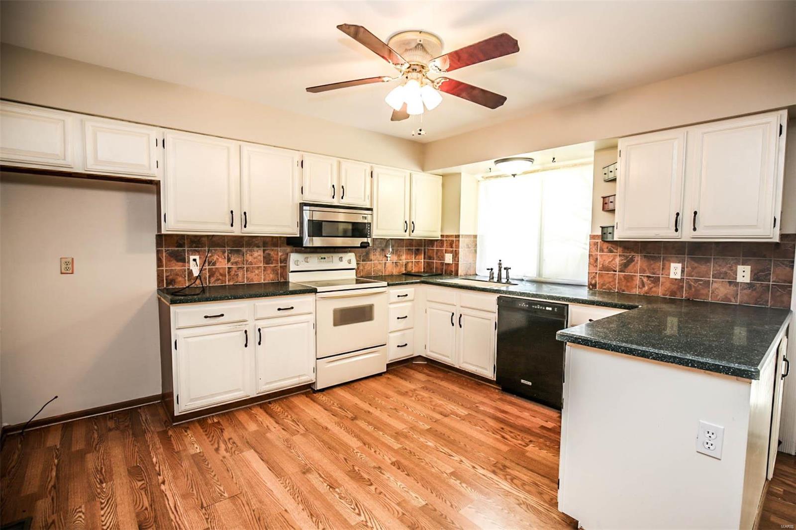 5136 Milburn Road St. Louis, MO 63129 - Photo 15 of 32 Gallery Image 15