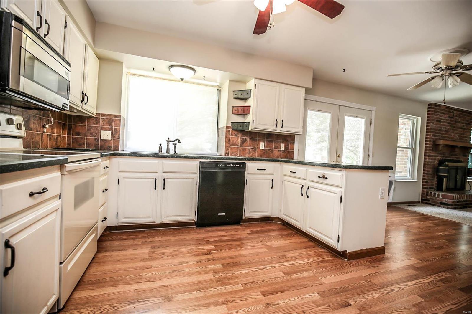 5136 Milburn Road St. Louis, MO 63129 - Photo 17 of 32 Gallery Image 17