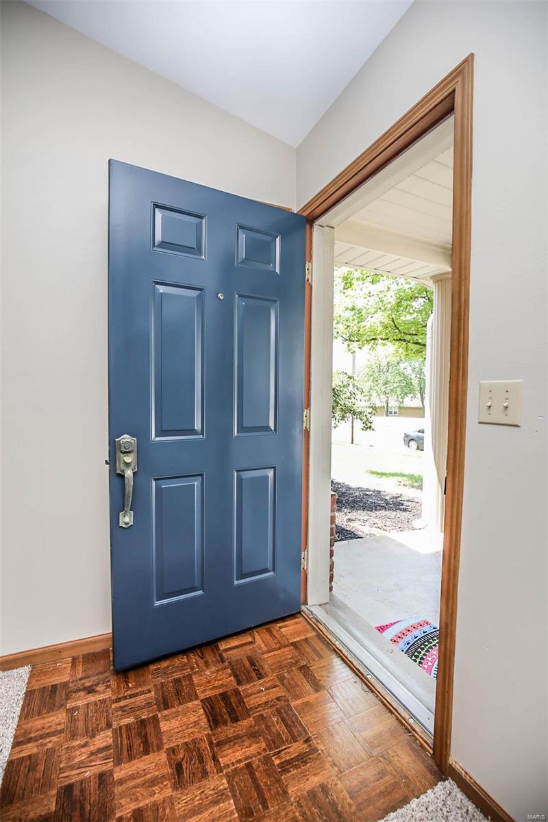 5136 Milburn Road St. Louis, MO 63129 - Photo 8 of 32 Gallery Image 8