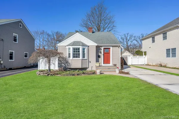 $599,000 | 2478 Loft Avenue, Baldwin, NY 11510