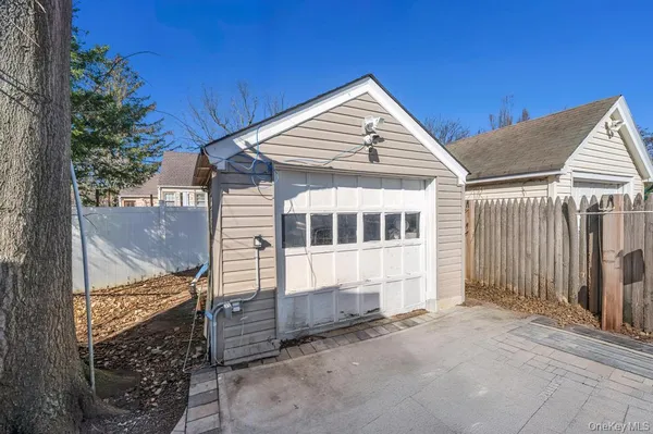 $599,000 | 2478 Loft Avenue, Baldwin, NY 11510