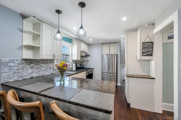 $599,000 | 2478 Loft Avenue, Baldwin, NY 11510