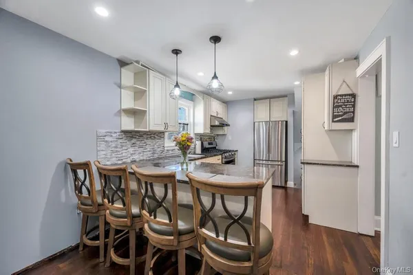 $599,000 | 2478 Loft Avenue, Baldwin, NY 11510