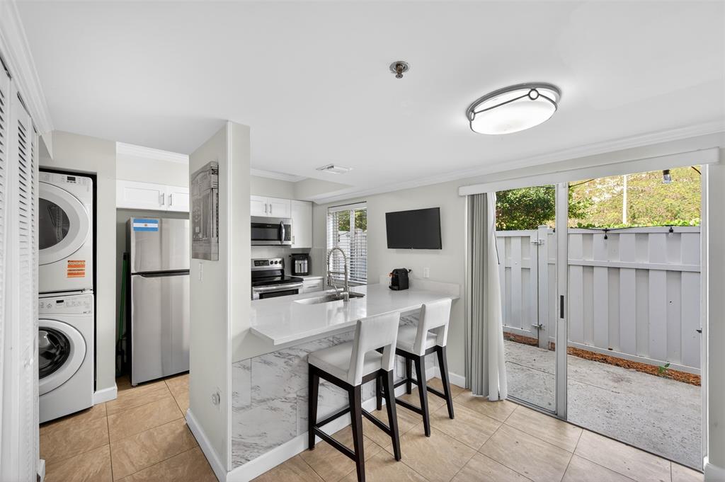 245 Riviera Circle, Unit 245 Weston, FL 33326 - Photo 13 of 40