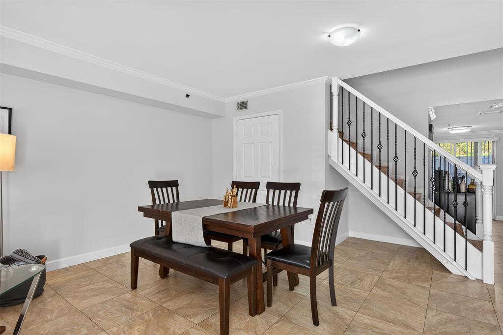 245 Riviera Circle, Unit 245 Weston, FL 33326 - Photo 6 of 40