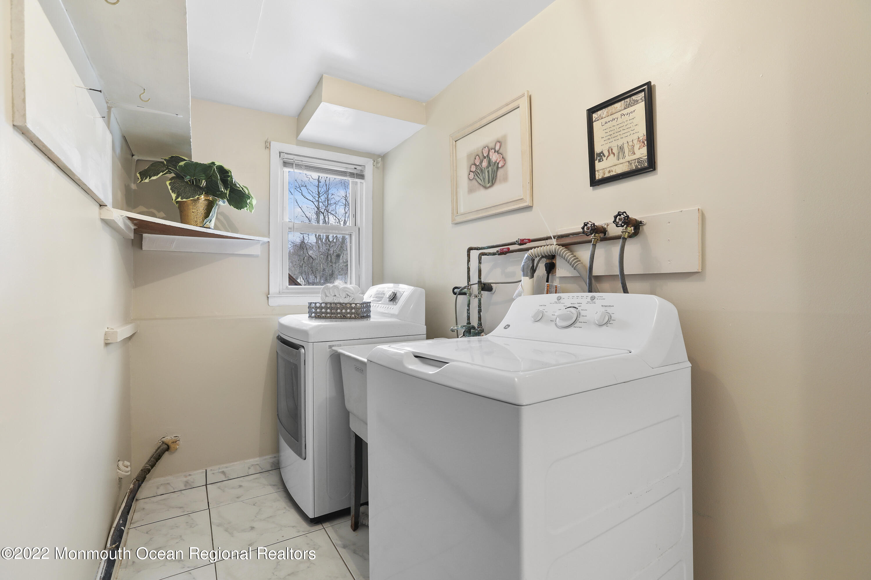 163 Glenbrook Road Freehold, NJ 07728 - Photo 33 of 49 1T3A9968